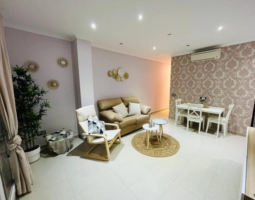 A&c Centro-torre Del Mar - Malaga Apartment *